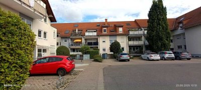 Geschmackvolle, gepflegte 3-Zimmer-Hochparterre-Wohnung mit EBK in Altrip