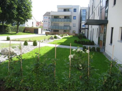 3ZKB mit 2 Tiefgargenstellplätze, Luxusausstattung, Aufzug,  Süd- BLK, 1. OG