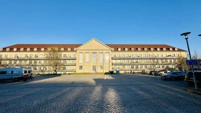 Traumhafte Dachgeschoss-Maisonette in denkmalgeschütztem Ensemble in Karlshorst - Bezugsfrei ab 1.9.