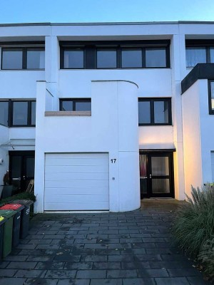 Charmantes, großzügiges Reihenmittelhaus mit tollem Wohlfühl-Klima in bester Lage von Dülmen.