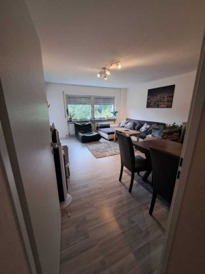 Schöne drei Zimmer Wohnung in Hochtaunuskreis, Steinbach (Taunus)