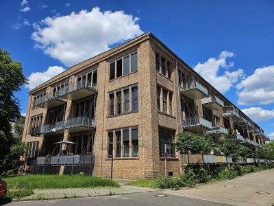 Exklusives Loft am Spreeufer – großzügig, lichtdurchflutet und mit sonnigem Westbalkon