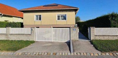 Schönes Einfamilienhaus mit großem Garten