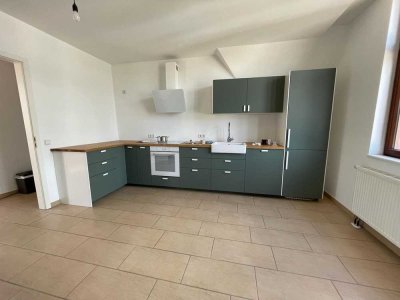DG-Wohnung mit sonniger Terrasse in modernisiertem Altbau