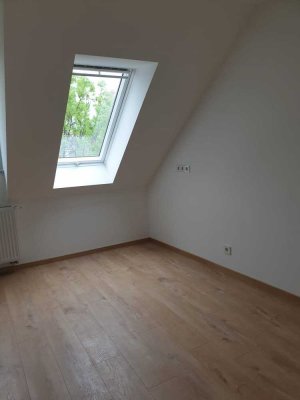 Charmante Maisonette-Dachgeschosswohnung in Augsburg zu vermieten