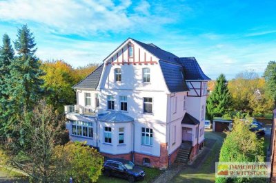 Renditobjekt -Großes Grundstück mit Villa in Stadtlage