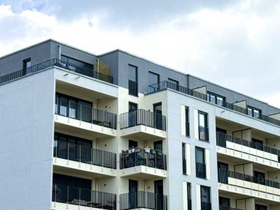 Erstbezug mit Balkon und EBK: Hochmoderne 2-Zimmer-Wohnung