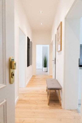 Bezugsfreie 4-Zimmer-Altbauwohnung in Top-Lage: Erstbezug, Einbauküche und vieles mehr!