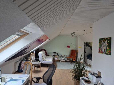 Nachmieter für super schöne Dachgeschosswohnung gesucht.