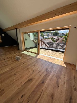 Erstbezug nach Sanierung und Einbauküche: Attraktive 3-Raum-Wohnung mit lux. Innenausstattung