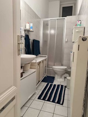 Nachmieter gesucht: Möblierte Altbauwohnung mit EBK – Möbelübernahme (4.000 €)