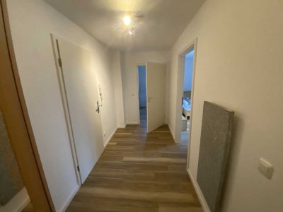 Nachmieter gesucht! 2 Zimmer Dachgeschosswohnung mit Balkon in Amberg