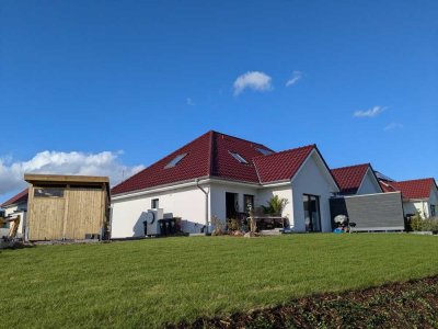 Neuwertige DHH mit 4 Zimmern in Neustadt i. Holstein