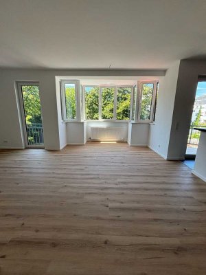 Sanierte 2 Zimmer Wohnung mit Balkon in Offenbach Stadtmitte