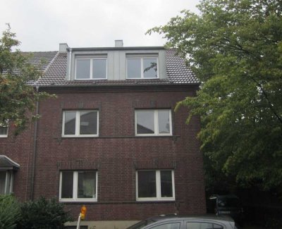 Sanierte Altbauwohnung mit großem Gartenanteil in Südlage Altstadtnähe