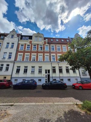 Charmante 2 Zimmer mit Balkon und Blick ins Grüne