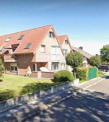 frisch renoviert: 2 ZKDB mit Balkon und Tiefgarage