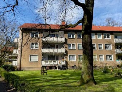 LEER WERDENDE VIER ZIMMER WOHNUNG MIT BALKON