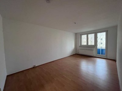 * Praktische 2-RW *Balkon * Tageslichtbad mit Wanne *