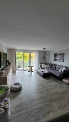 3 Zimmer 84 m² Eigentumswohnung Bruchköbel Feldrandlage incl. Garage & Stellplatz und Einbauküche