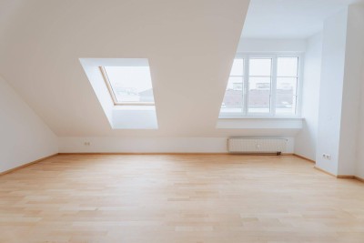 Helle 1- Zimmerwohnung im 1.Dachgeschoß