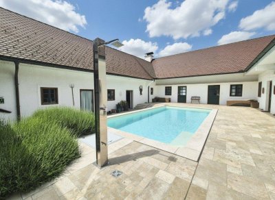 Moderner Vierkanthof mit Pool Sofortbezug - in prominenter Lage