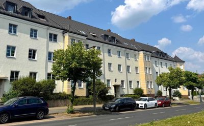Charmante Altbauwohnung mit 5 Zimmern in zentraler Lage