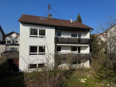 Heimsheim: Großzügiges Mehrgenerationenhaus mit schönem Grundstück in ruhiger Wohnlage