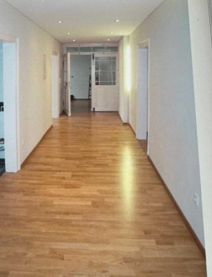 Hochwertig renovierte Altbauwohnung im Marburger Südviertel