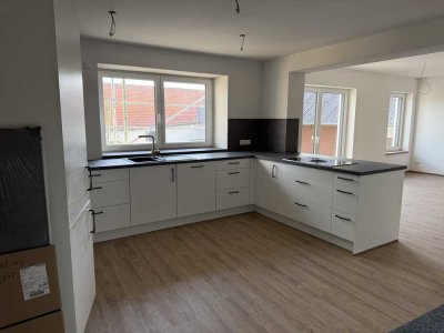 Erstbezug: Helle, familienfreundliche 5-Zimmer-Wohnung mit Einbauküche