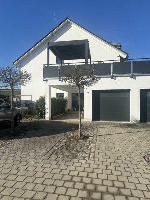 Gr.Eigentumswohnung Dachterrasse, Garage, Stellplätze incl. EBK.