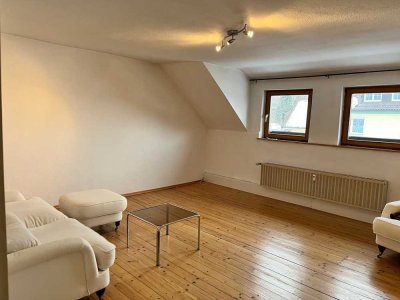 Geräumige 2-Zimmer-Wohnung + Küche von privat