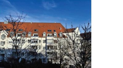 Exklusive, vollst. renovierte 3-Zimmer-Maisonette-Wohnung mit lux. Innenausstattung mit Balkon
