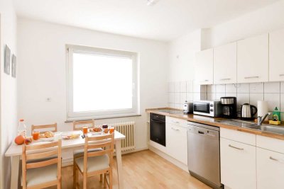 Moderne 2-ZimmerEG-Wohnung, voll möbliert