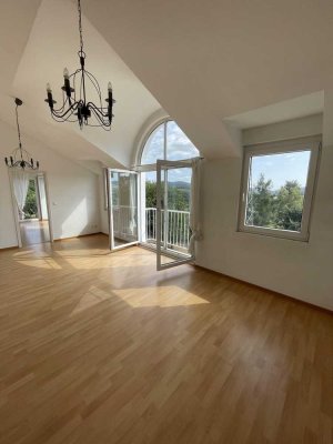 2 ZKB in ruhiger Lage in Eppstein mit EBK und franz Balkon