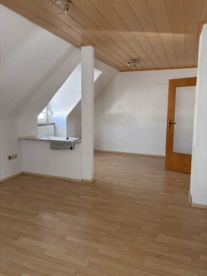 2 Zimmer-Dachgeschosswohnung in Weiden