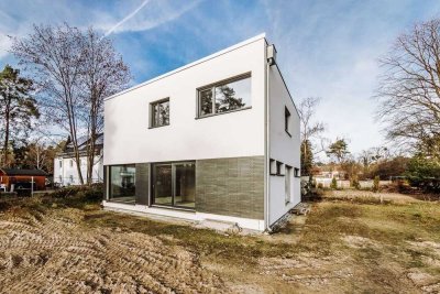 Wunderschöne Bauhaus-Villa mit Vollkeller in Falkensee (Ausbauhaus)