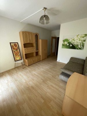 Schöne 1-Raum-Wohnung mit Einbauküche und Möbel