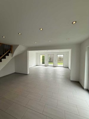 Schönes Reiheneckhaus mit 162 m² in Deggendorf-Rettenbach, provisionsfrei und sofort verfügbar