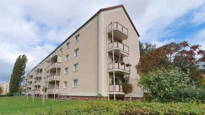 Offene Küche + sonniger Balkon
