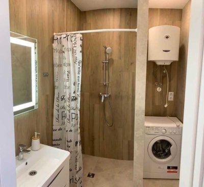 Exklusive, modernisierte 1-Zimmer-Wohnung mit Balkon und Einbauküche in Memmingen
