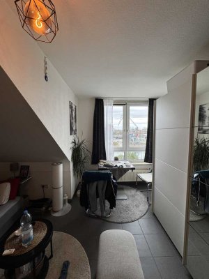 Über den Dächern von Mannheim: gemütliche 1 Zimmerwohnung mit TG Stellplatz