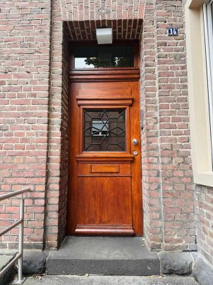 +++ 4 ZIMMER MIT SONNENBALKON UND BLICK INS GRÜNE+++