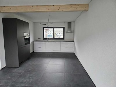 Schöne 3,5-Zimmer-Maisonette-Wohnung mit gehobener Innenausstattung mit Einbauküche in Grafenhausen