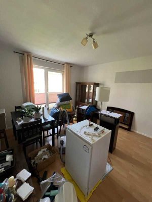 Frisch sanierte 2 Zimmer Wohnung im Grünem