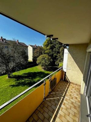 Helle 2-Zimmer-Wohnung mit Balkon & Grünblick in Frankfurt – auch für Kapitalanlage