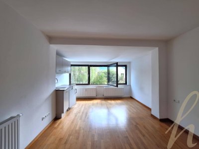 Charmante SINGLE-WOHNUNG mit Grünblick