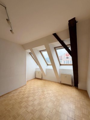 Helle 2-Zimmer-Wohnung mit Klimaanlage in zentral &amp; ruhiger Lage in Voitsberg