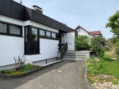 ... herrliche Gartenidylle mit einem Galerie-Landhaus im OT Wenighösbach