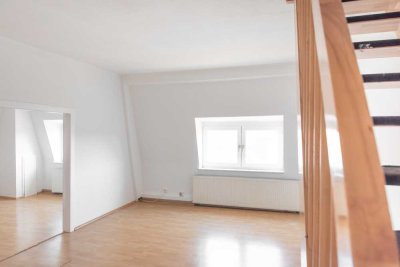 Hannover-List: 4-Zimmer-Dachgeschossmaisonette mit zwei Bädern und herrlichem Innenhof.